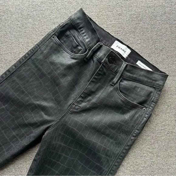 FRAME DENIM Le Sylvie Slender Jeans Noir Croc Coated Size 26 - Picture 2 of 5